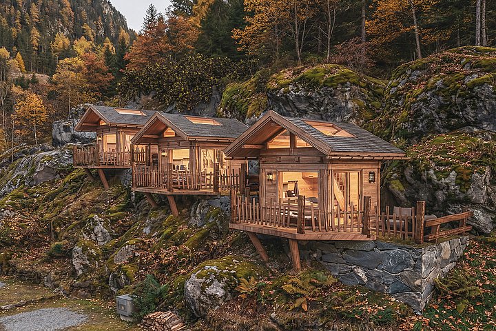 BergNest Sleep. With a view.