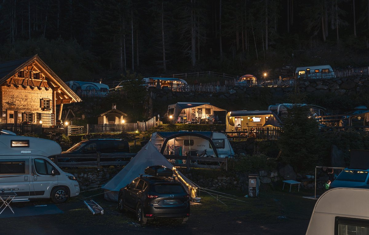 Der perfekte Herbsttag am Campingplatz Der perfekte Herbsttag am Campingplatz