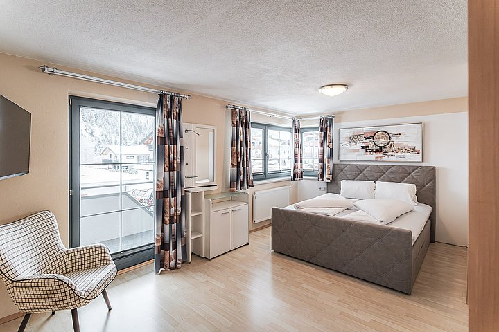 Balkon Apart THEO 90 m² für 1 - 4 Personen Balkon Apart THEO 90 m² für 1 - 4 Personen